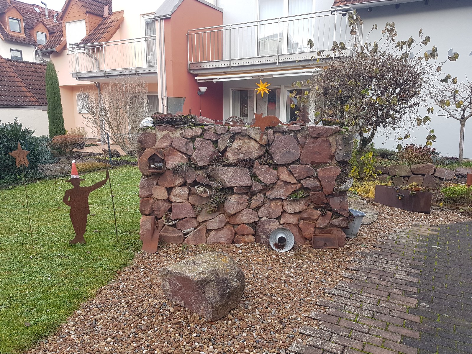 Natursteinarbeiten im Garten